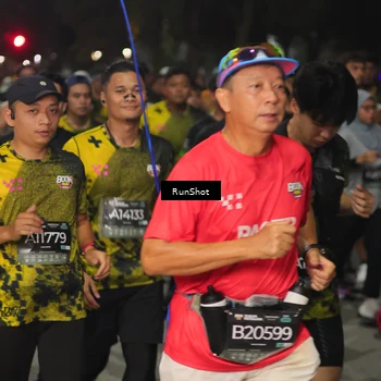Runner Photo 7063542