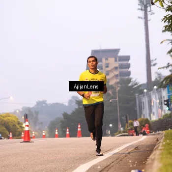 Runner Photo 7063549