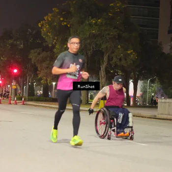 Runner Photo 7063561
