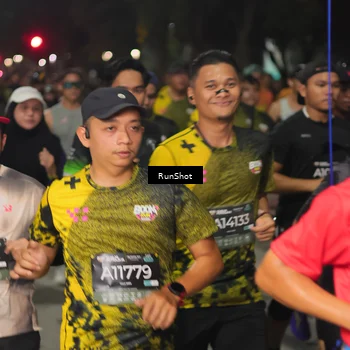 Runner Photo 7063562
