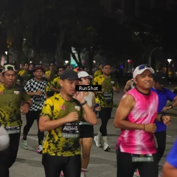 Runner Photo 7063653