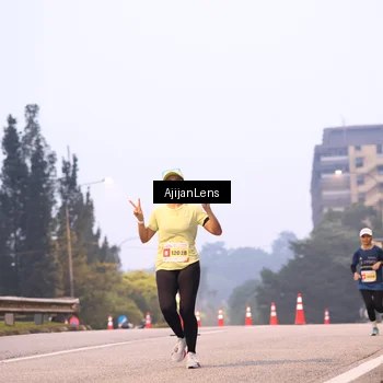 Runner Photo 7063692
