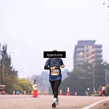 Runner Photo 7063716