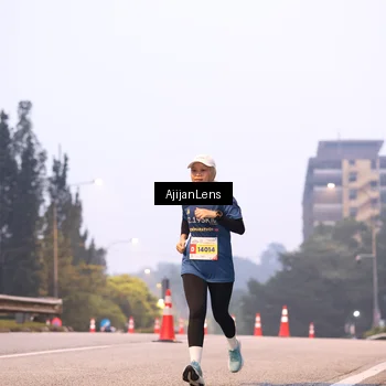 Runner Photo 7063730