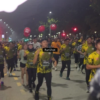 Runner Photo 7063732