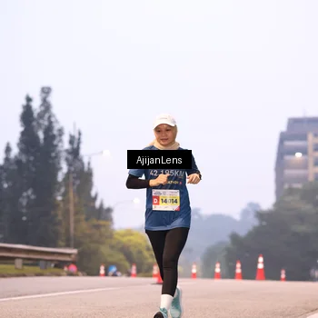 Runner Photo 7063748