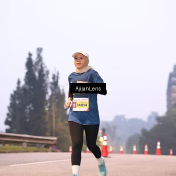 Runner Photo 7063750