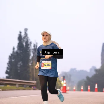 Runner Photo 7063756