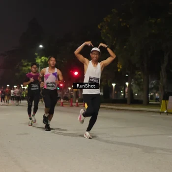 Runner Photo 7063758
