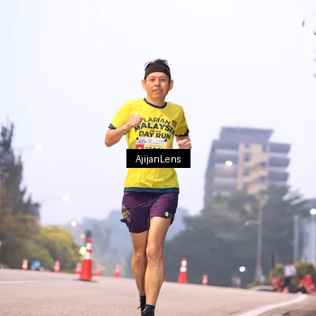 Runner Photo 7063800