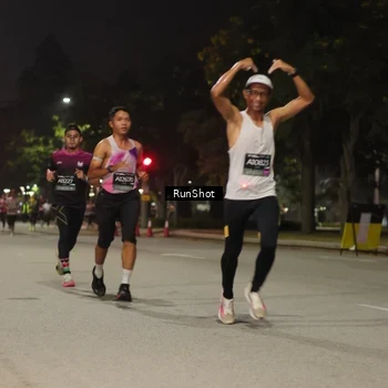 Runner Photo 7063868