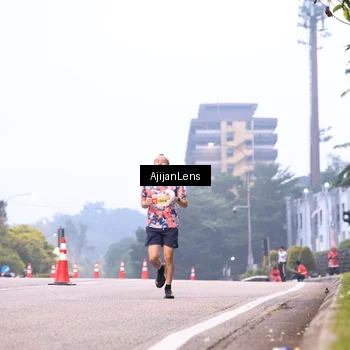 Runner Photo 7063897