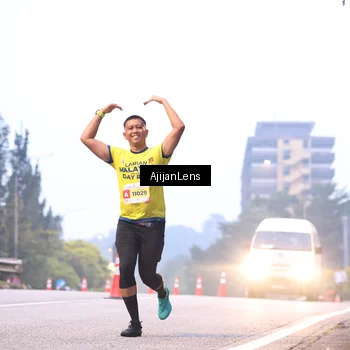 Runner Photo 7063952