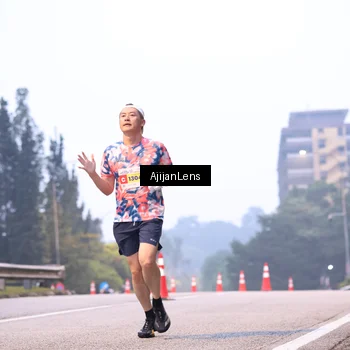 Runner Photo 7063957