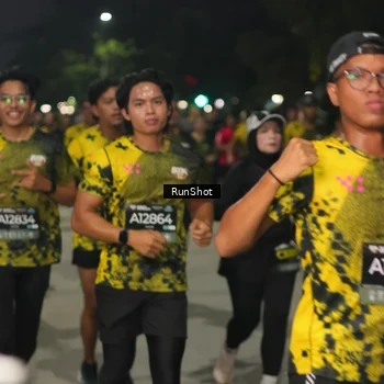 Runner Photo 7064002