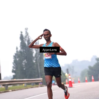 Runner Photo 7064020