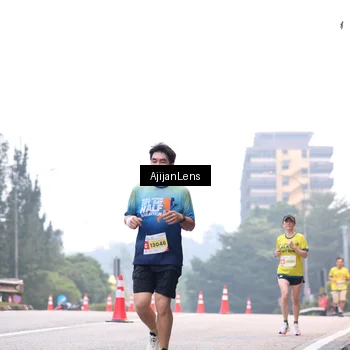 Runner Photo 7064046