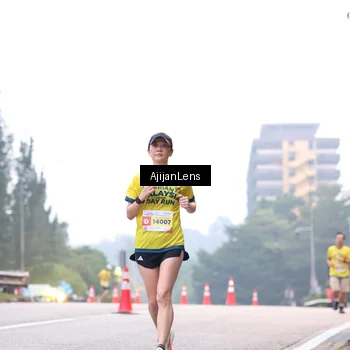 Runner Photo 7064053