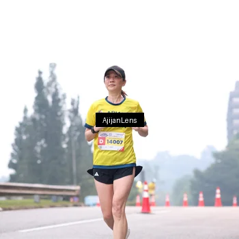 Runner Photo 7064062