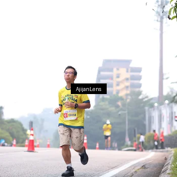 Runner Photo 7064084