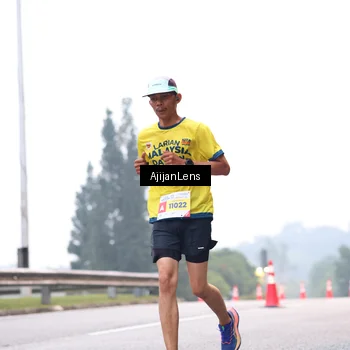 Runner Photo 7064108