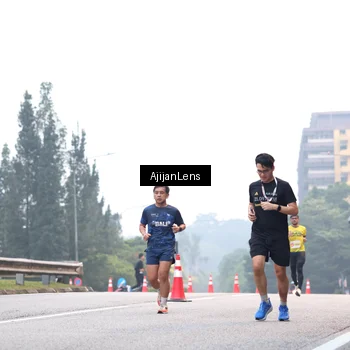 Runner Photo 7064188