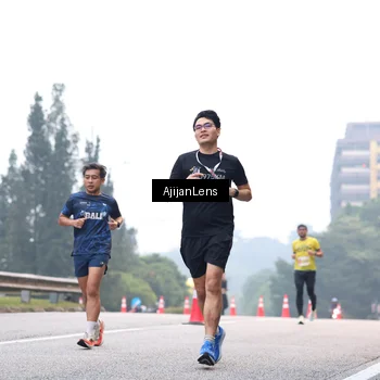 Runner Photo 7064200