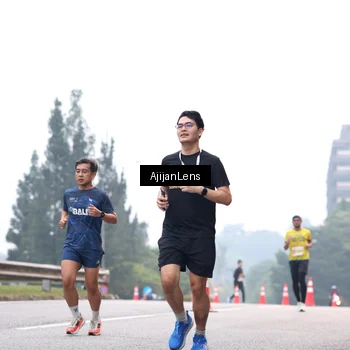 Runner Photo 7064205