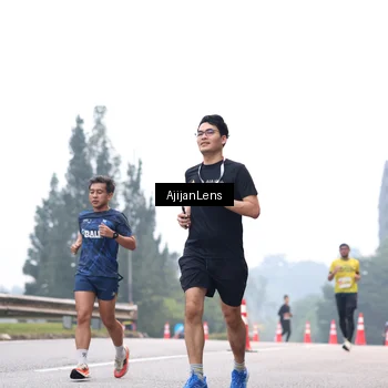 Runner Photo 7064206