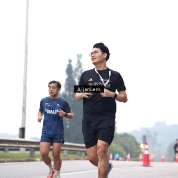 Runner Photo 7064212
