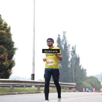 Runner Photo 7064236