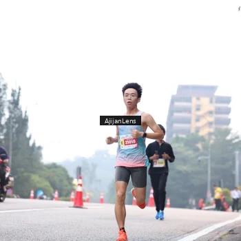 Runner Photo 7064244