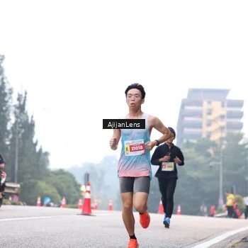 Runner Photo 7064246