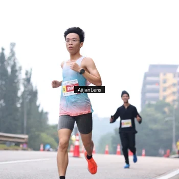 Runner Photo 7064269