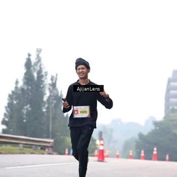 Runner Photo 7064275