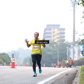 Runner Photo 7064285