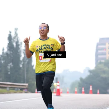 Runner Photo 7064300