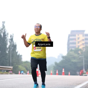 Runner Photo 7064303
