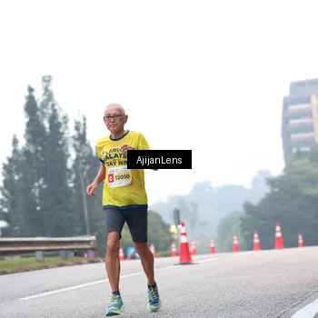 Runner Photo 7064312