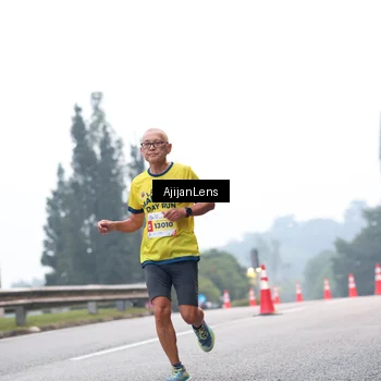 Runner Photo 7064318