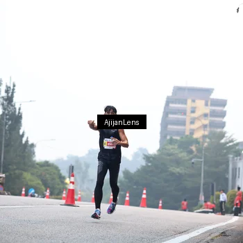 Runner Photo 7064325