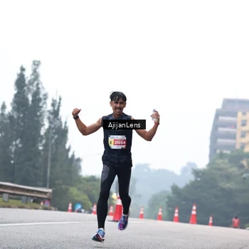 Runner Photo 7064336