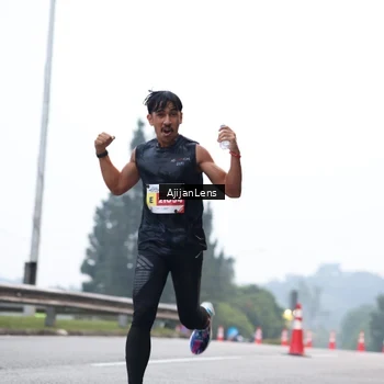 Runner Photo 7064341