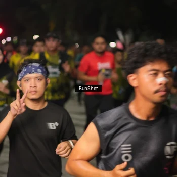 Runner Photo 7064345