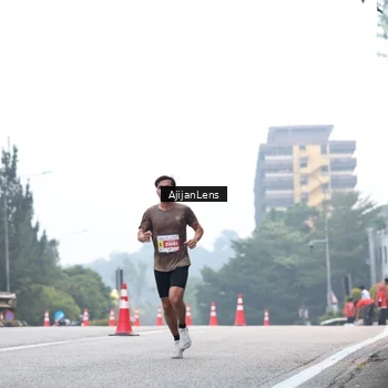 Runner Photo 7064346