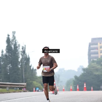 Runner Photo 7064347