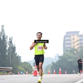 Runner Photo 7064368