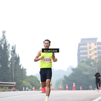 Runner Photo 7064372