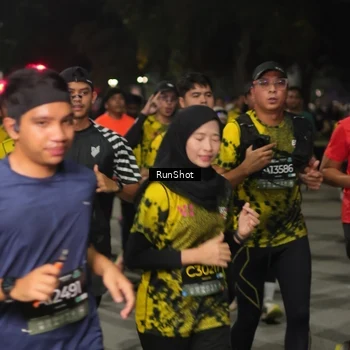 Runner Photo 7064376
