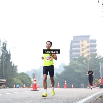 Runner Photo 7064378